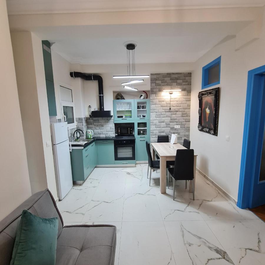 Full Apartment Near Kato Patissia Atenas Exterior foto